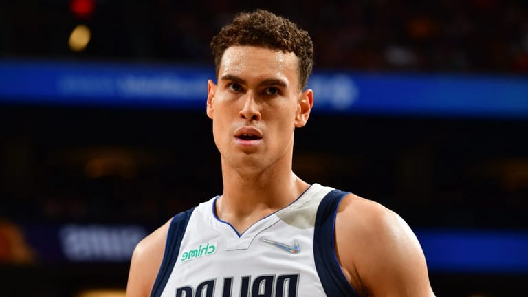 Dwight Powell Vermögen : Ein Blick Auf Das Vermögen Des NBA-Spielers In 2025