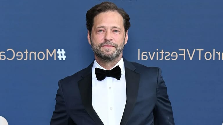 Jason Priestley Vermögen : Das aktuelle Vermögen des kanadischen Schauspielers in 2025