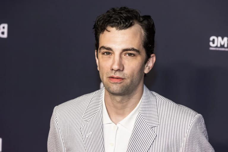 Jay Baruchel Vermögen : Der finanzielle Wert des kanadischen Schauspielers in 2025