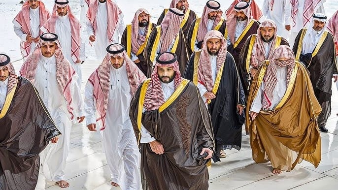 Vermögen der Könige, Emire und Sultane: Die reichsten Monarchen der Welt in 2025