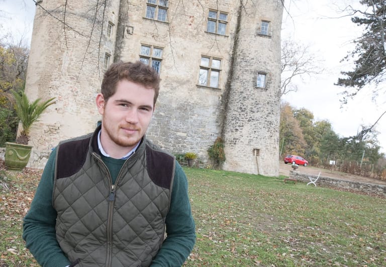 Vermögen Von Nicolas Chenivesse In 2025 : Junger Unternehmer Und Restaurator Des Kulturerbes