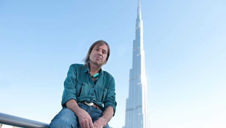 Vermögen Von Alain Robert In 2025 : Der « Französische Spiderman » Des Urbanen Kletterns