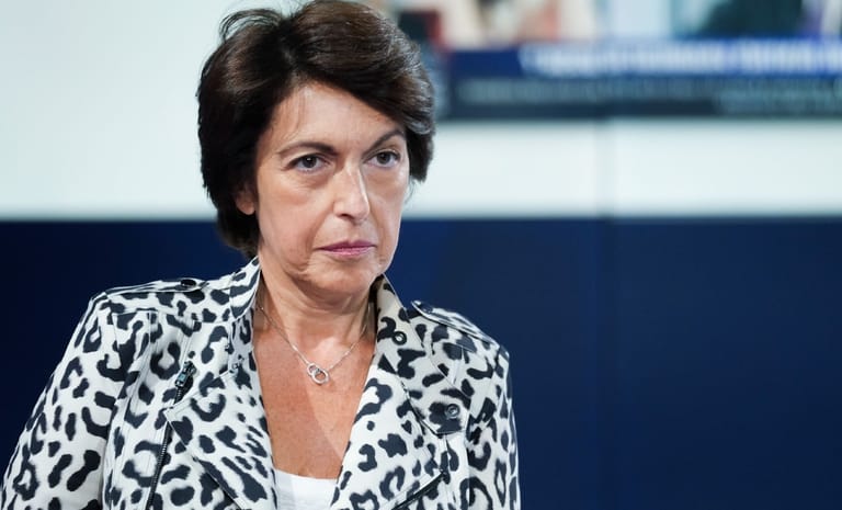 Gehalt und Vermögen von Ruth Elkrief in 2025 : Eine außergewöhnliche Journalistin